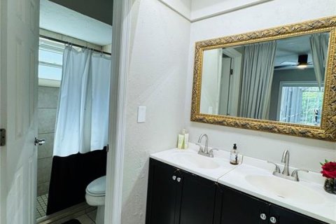 Villa ou maison à louer à Sarasota, Floride: 3 chambres, 128.02 m2 № 2259439 - photo 11