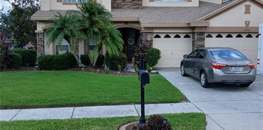 Villa ou maison à Land O' Lakes, Floride 4 chambres, 367.99 m2 № 1856538