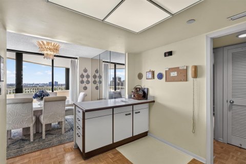 Copropriété à louer à Riviera Beach, Floride: 2 chambres, 169.36 m2 № 2368028 - photo 16
