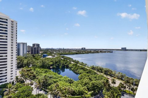 Copropriété à louer à Riviera Beach, Floride: 2 chambres, 169.36 m2 № 2368028 - photo 23