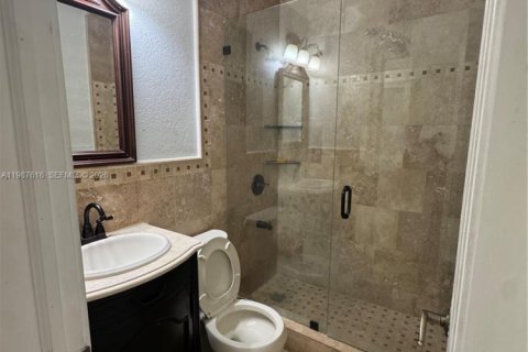 Снять в аренду виллу или дом в Хайалиа, Флорида 3 спальни, 199.74м2, № 2048964 - фото 10