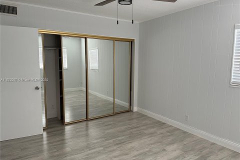 Снять в аренду кондоминиум в Халландейл-Бич, Флорида 2 спальни, 92.9м2, № 1977117 - фото 5