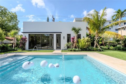 Villa ou maison à vendre à Miami, Floride: 5 chambres, 395.3 m2 № 1714804 - photo 28