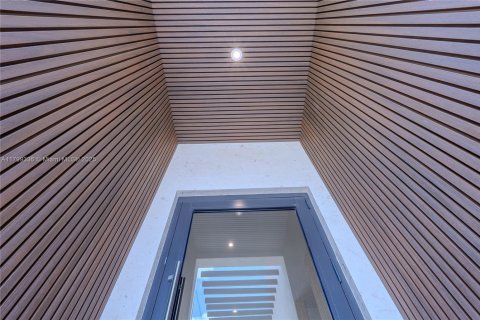 Villa ou maison à vendre à Miami, Floride: 5 chambres, 395.3 m2 № 1714804 - photo 5