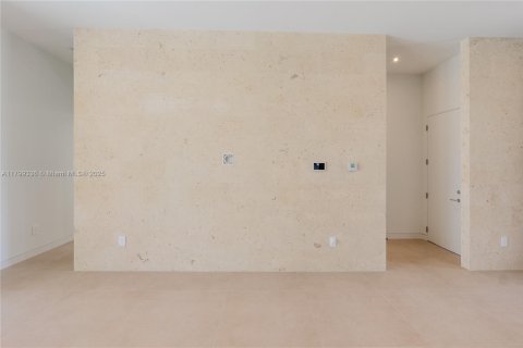 Villa ou maison à vendre à Miami, Floride: 5 chambres, 395.3 m2 № 1714804 - photo 7