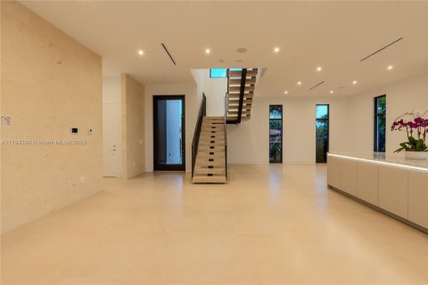 Villa ou maison à vendre à Miami, Floride: 5 chambres, 395.3 m2 № 1714804 - photo 6
