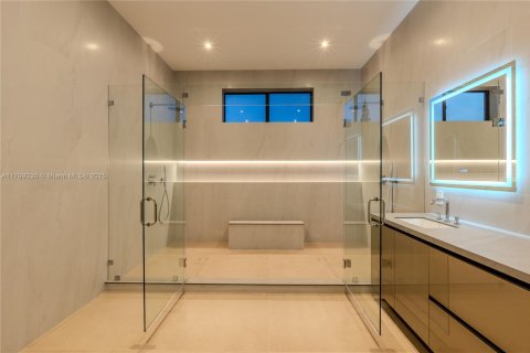 Villa ou maison à vendre à Miami, Floride: 5 chambres, 395.3 m2 № 1714804 - photo 18