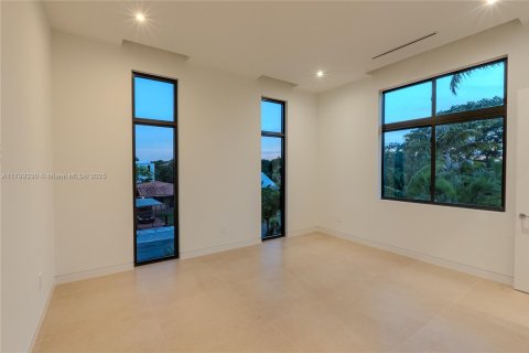 Villa ou maison à vendre à Miami, Floride: 5 chambres, 395.3 m2 № 1714804 - photo 22