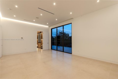 Villa ou maison à vendre à Miami, Floride: 5 chambres, 395.3 m2 № 1714804 - photo 14