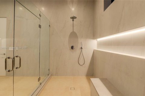Villa ou maison à vendre à Miami, Floride: 5 chambres, 395.3 m2 № 1714804 - photo 19