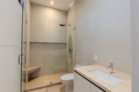 Villa ou maison à vendre à Miami, Floride: 5 chambres, 395.3 m2 № 1714804 - photo 24
