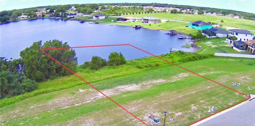 Terrain à Auburndale, Floride № 1773402