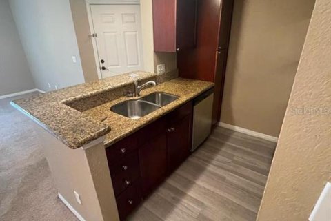 Condo in Orlando, Florida, 1 bedroom  № 1737247 - photo 6