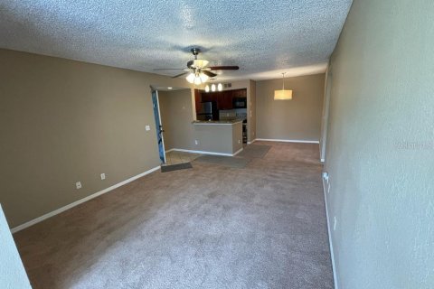 Condo in Orlando, Florida, 1 bedroom  № 1737247 - photo 13