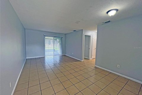 Appartement à louer à Thonotosassa, Floride: 2 chambres, 73.76 m2 № 2410506 - photo 3
