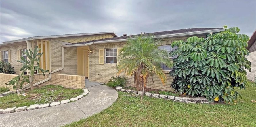 Appartement à Thonotosassa, Floride 2 chambres, 73.76 m2 № 2410506