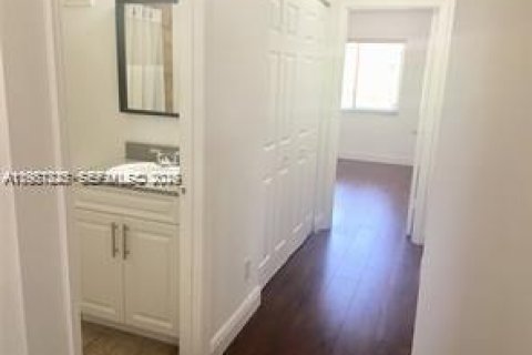 Adosado en alquiler en Pembroke Pines, Florida, 3 dormitorios, 136.38 m2 № 2051793 - foto 6