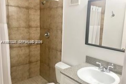 Adosado en alquiler en Pembroke Pines, Florida, 3 dormitorios, 136.38 m2 № 2051793 - foto 7