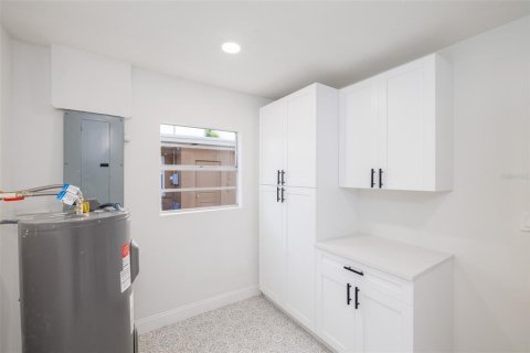 Villa ou maison à vendre à Saint Petersburg, Floride: 4 chambres, 195.65 m2 № 2143357 - photo 7