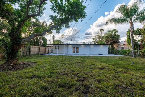 Villa ou maison à vendre à Saint Petersburg, Floride: 4 chambres, 195.65 m2 № 2143357 - photo 16
