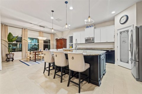 House in Wesley Chapel, Florida 5 bedrooms, 343.46 sq.m. № 1851441 - photo 22