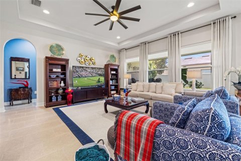House in Wesley Chapel, Florida 5 bedrooms, 343.46 sq.m. № 1851441 - photo 20