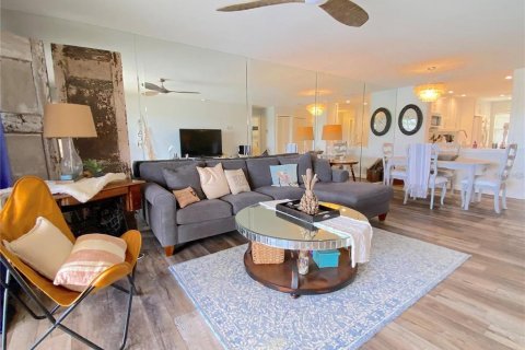 Condominio en alquiler en Sarasota, Florida, 2 dormitorios, 103.86 m2 № 1851166 - foto 13