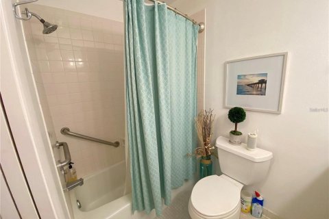 Condominio en alquiler en Sarasota, Florida, 2 dormitorios, 103.86 m2 № 1851166 - foto 22