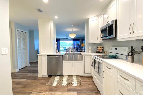 Condominio en alquiler en Sarasota, Florida, 2 dormitorios, 103.86 m2 № 1851166 - foto 6