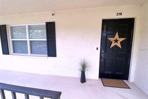 Condominio en alquiler en Sarasota, Florida, 2 dormitorios, 103.86 m2 № 1851166 - foto 2