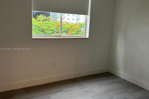 Apartamento en alquiler en Miami, Florida, 2 dormitorios, 70.61 m2 № 2029714 - foto 6