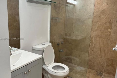 Apartamento en alquiler en Miami, Florida, 2 dormitorios, 70.61 m2 № 2029714 - foto 8