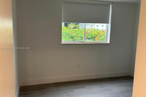 Apartamento en alquiler en Miami, Florida, 2 dormitorios, 70.61 m2 № 2029714 - foto 5
