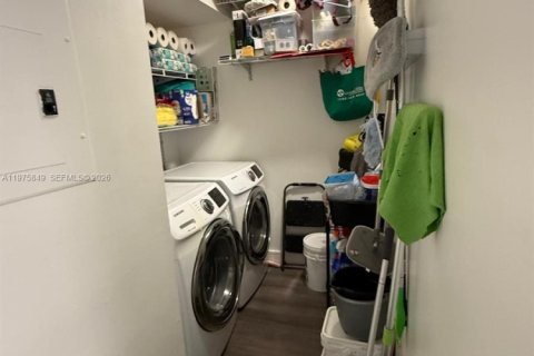 Купить кондоминиум в Майами, Флорида 3 спальни, 101.26м2, № 2040223 - фото 9