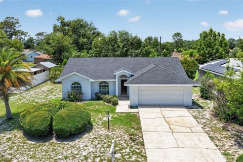 Casa en Deltona, Florida 3 dormitorios, 123.84 m2 № 2134237