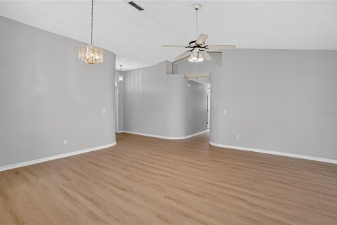 Casa en venta en Deltona, Florida, 3 dormitorios, 123.84 m2 № 2134237 - foto 8