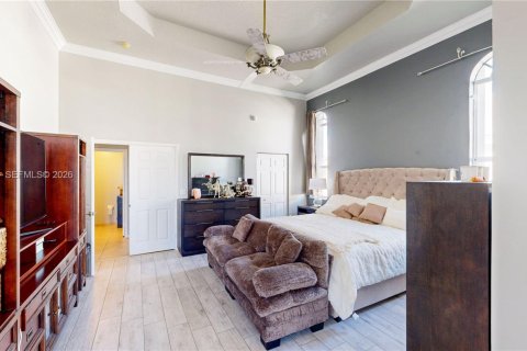 Купить виллу или дом в Хомстед, Флорида 5 спален, 228.54м2, № 2045543 - фото 25