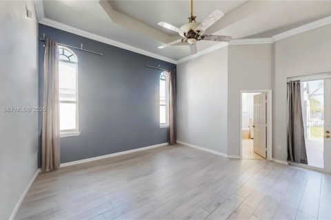 Купить виллу или дом в Хомстед, Флорида 5 спален, 228.54м2, № 2045543 - фото 23