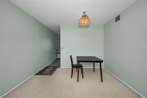 Condominio en venta en Clearwater, Florida, 2 dormitorios, 102.19 m2 № 2205237 - foto 13
