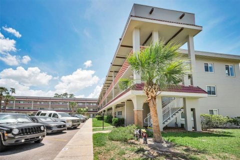 Condominio en venta en Clearwater, Florida, 2 dormitorios, 102.19 m2 № 2205237 - foto 2
