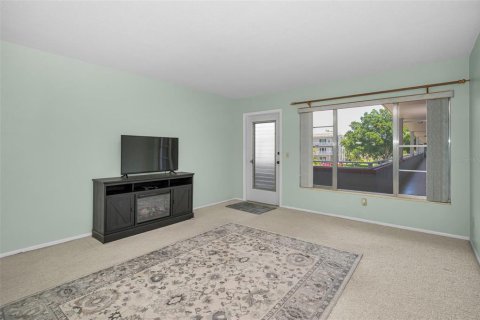 Condominio en venta en Clearwater, Florida, 2 dormitorios, 102.19 m2 № 2205237 - foto 9