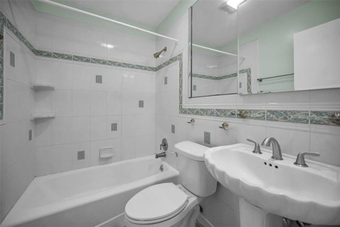 Condominio en venta en Clearwater, Florida, 2 dormitorios, 102.19 m2 № 2205237 - foto 30