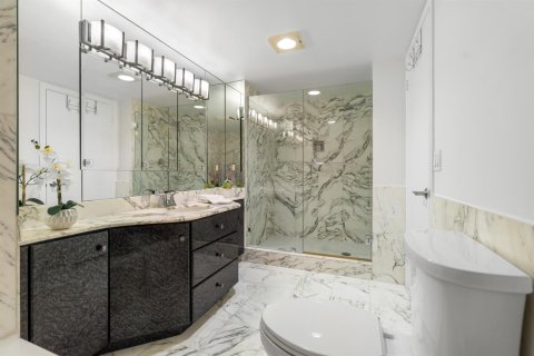 Condo in Lauderdale-by-the-Sea, Florida, 2 bedrooms  № 2370083 - photo 23