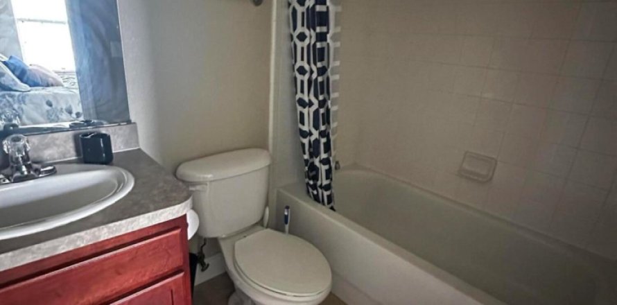Condo in Gainesville, Florida, 2 bedrooms  № 1080419