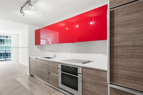 Купить кондоминиум в Майами, Флорида 49.24м2, № 2039511 - фото 4