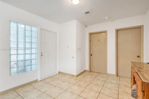 Casa en venta en Homestead, Florida, 3 dormitorios, 189.15 m2 № 1975902 - foto 15