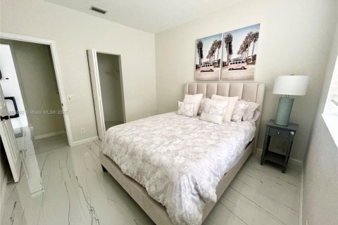 House in Coral Springs, Florida 4 bedrooms, 224.27 sq.m. № 1878952 - photo 19
