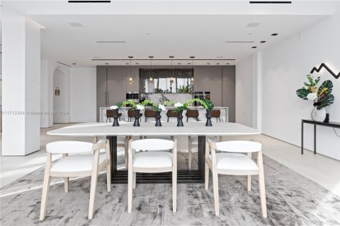 Copropriété à vendre à Miami, Floride: 6 chambres, 620.22 m2 № 1938141 - photo 5