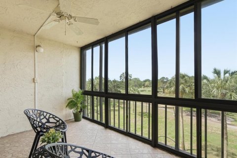 Condo in Tampa, Florida, 2 bedrooms № 2113952 - photo 21