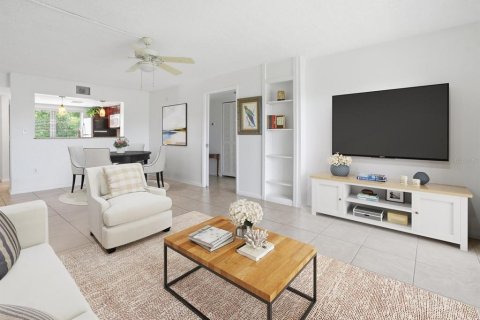 Condo in Tampa, Florida, 2 bedrooms № 2113952 - photo 12